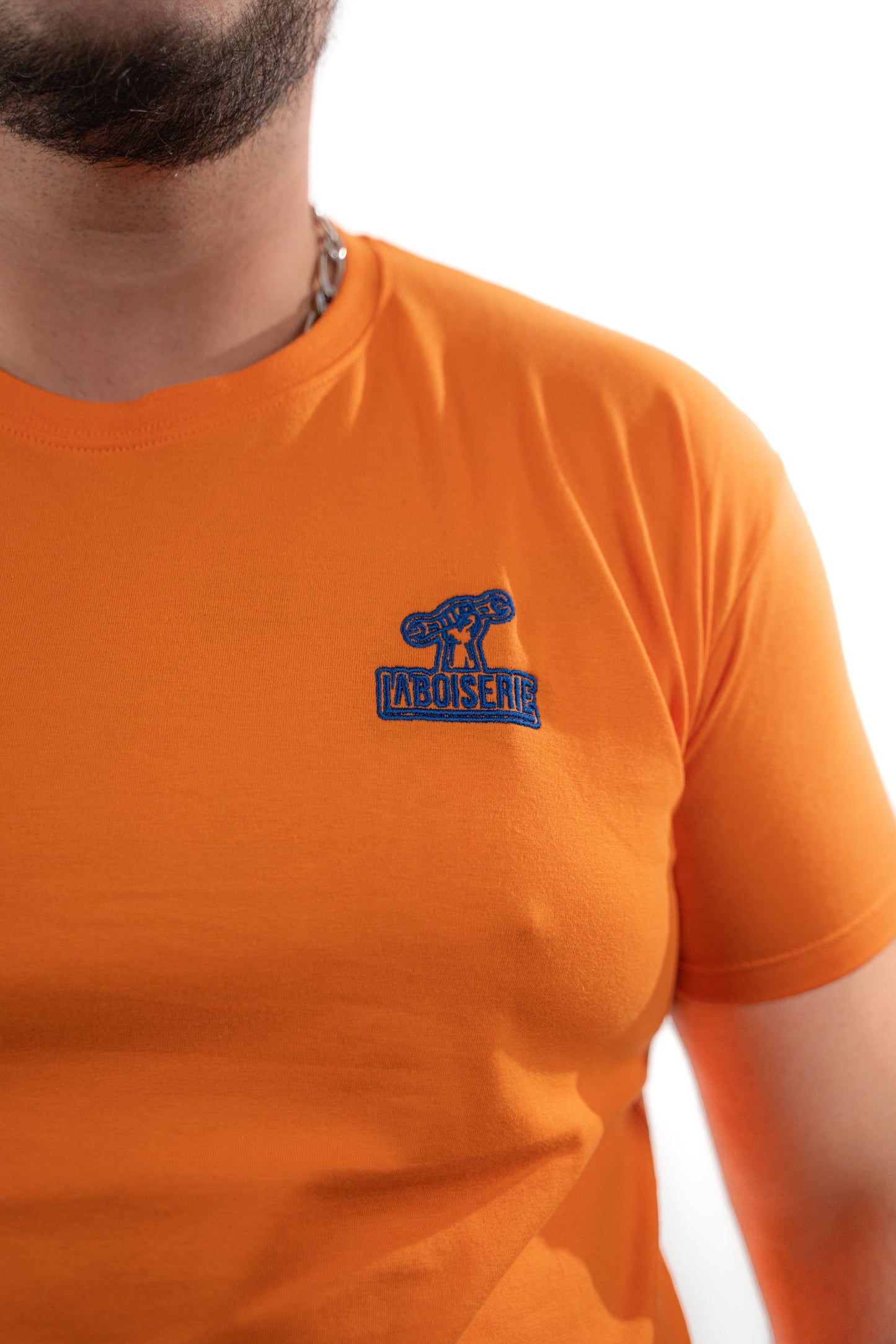 LE T-SHIRT ORANGE BRODÉ MECANIC BLEU