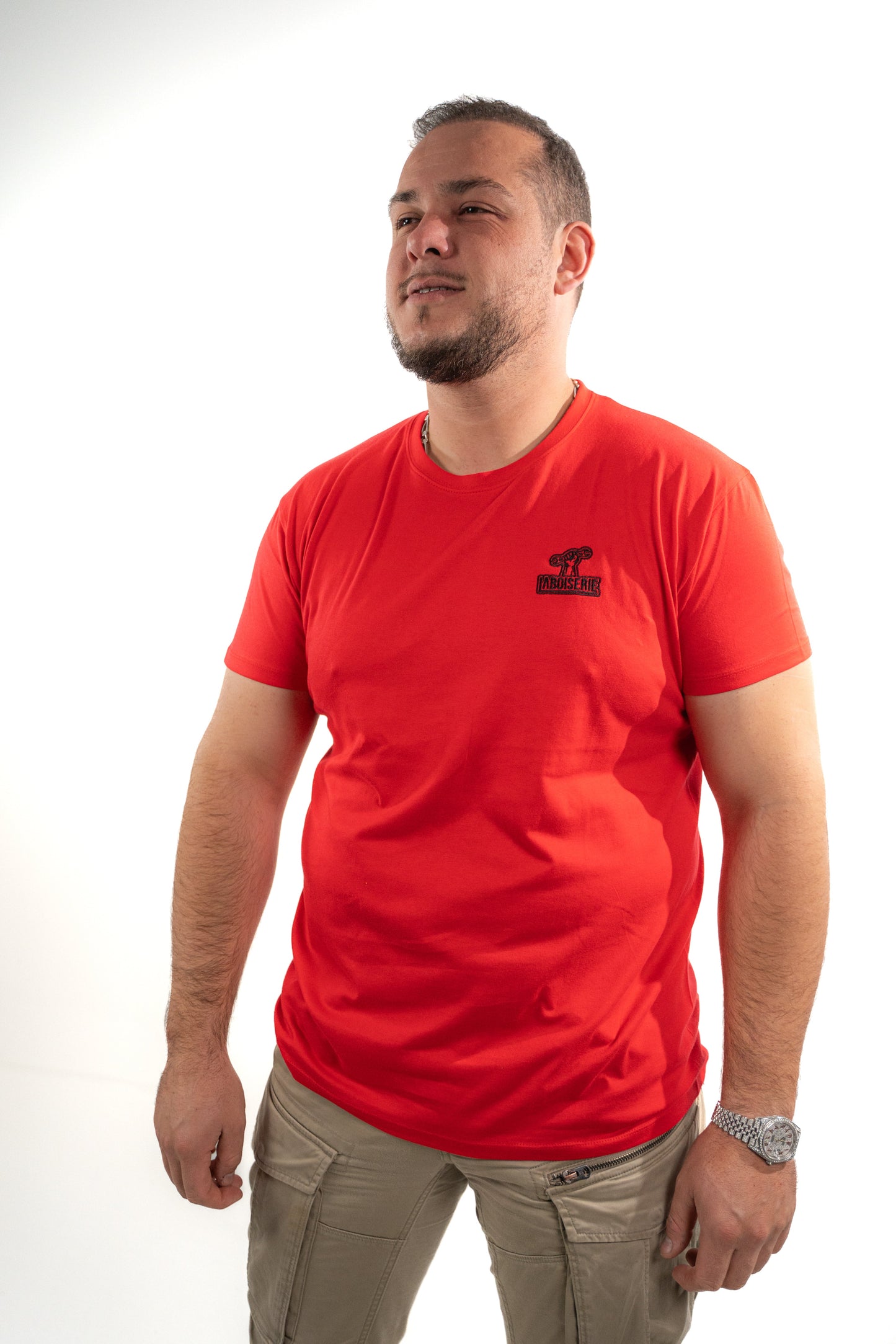 LE T-SHIRT ROUGE BRODÉ MECANIC NOIR